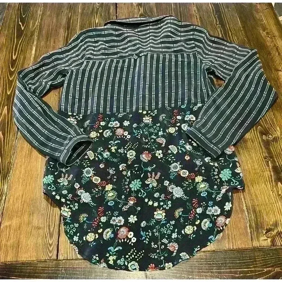 Womens Tolani Sz Small Button Up Tunic 100% Silk - Picture 2 of 7